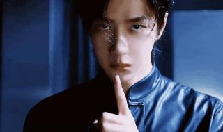 王一博以酒代水 王一博以酒代水